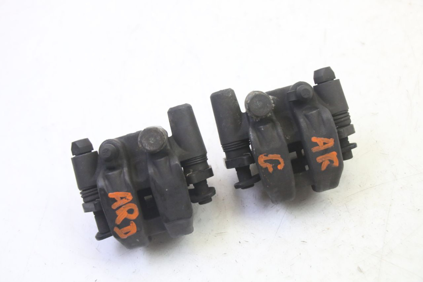 photo de ETRIER FREIN ARRIERE QUADRO 4 4D 350 (2015 - 2018)