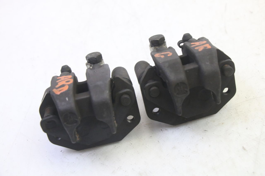 photo de ETRIER FREIN ARRIERE QUADRO 4 4D 350 (2015 - 2018)