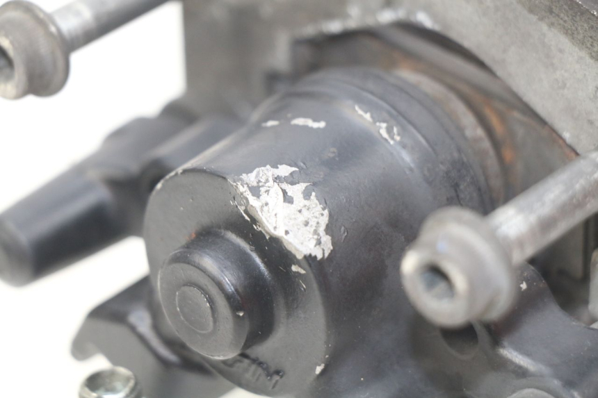 photo de ÉTRIER DE FREIN ARRIÈRE SUZUKI BURGMAN 125 (2007 - 2014)