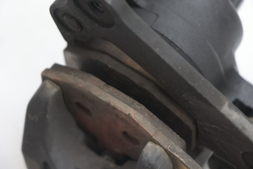 photo de ETRIER FREIN ARRIERE KAWASAKI ER-6 ER6 N 650 (2005 - 2009) - Points de fixation