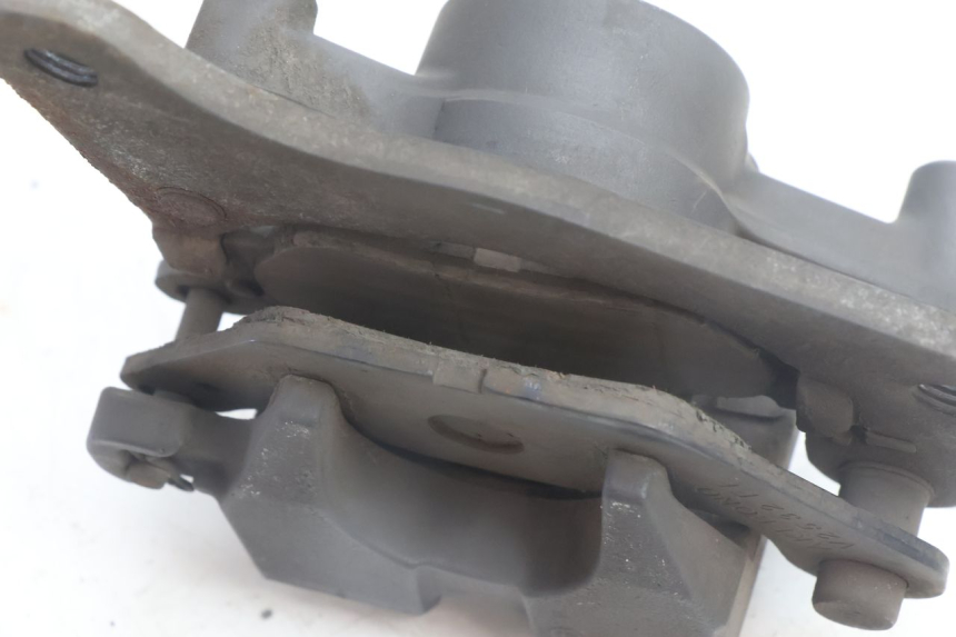 photo de ETRIER FREIN ARRIERE YAMAHA N-MAX NMAX 125 (2021 - 2024) - Points de fixation