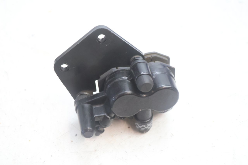 photo de ETRIER FREIN ARRIERE JM MOTORS R-MAX TECH 50 (2024 - 2026) - Autre angle de vue