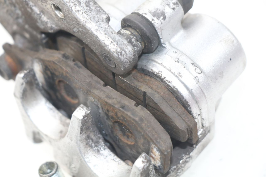 photo de ETRIER FREIN ARRIERE PEUGEOT SATELIS 300 (2012 - 2015) - Zoom état d’usage