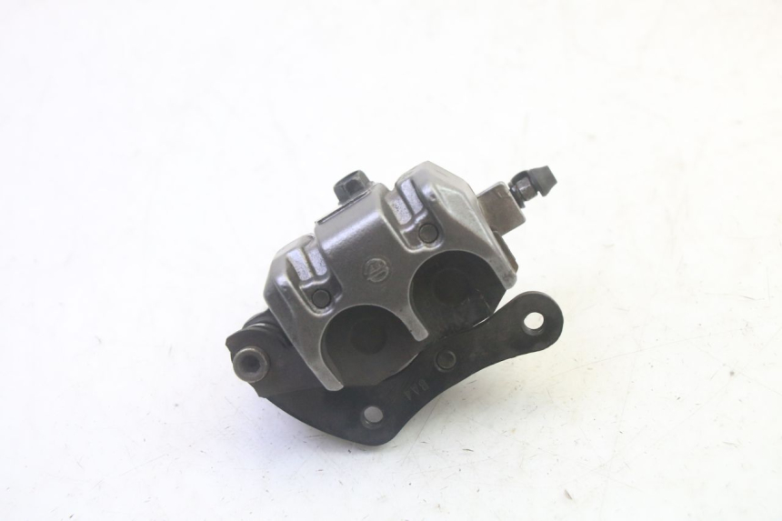 photo de ETRIER FREIN ARRIERE DAELIM VJ ROADWIN FI 125 (2008 - 2017) - Gros plan technique