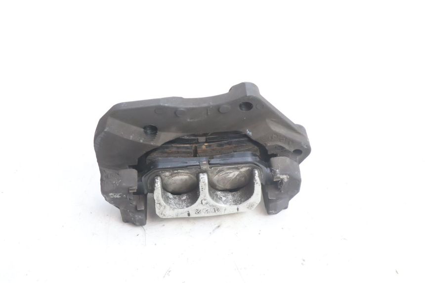 photo de ETRIER FREIN ARRIERE YAMAHA X-MAX XMAX 125 (2010 - 2013) - Autre angle de vue