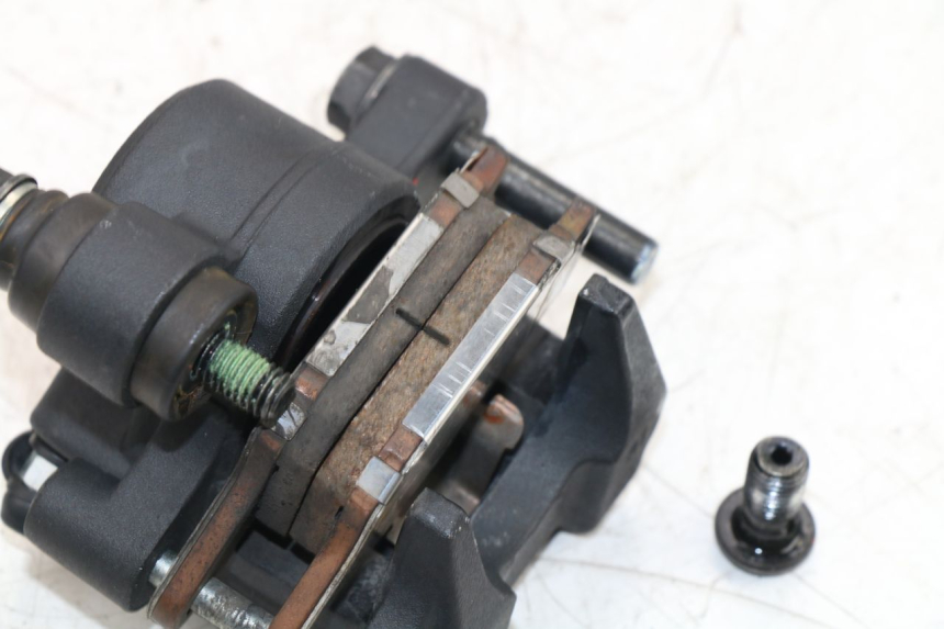 photo de ETRIER FREIN ARRIERE YAMAHA YZF R6 600 (2010 - 2016)