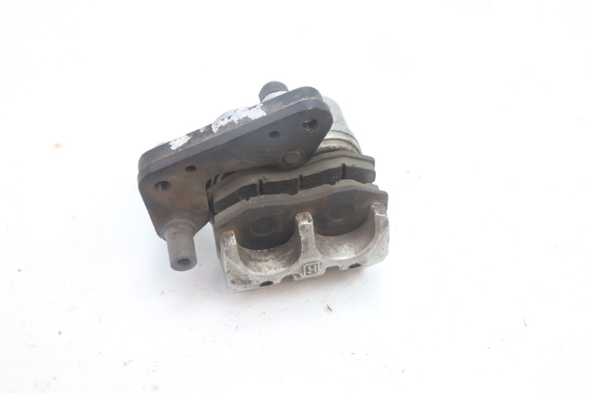 photo de ÉTRIER DE FREIN AVANT KYMCO AGILITY 4T 50 (2005 - 2018) - Points de fixation
