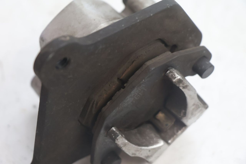photo de ÉTRIER DE FREIN AVANT KYMCO AGILITY CITY 2T 50 (2008 - 2016) - Points de fixation