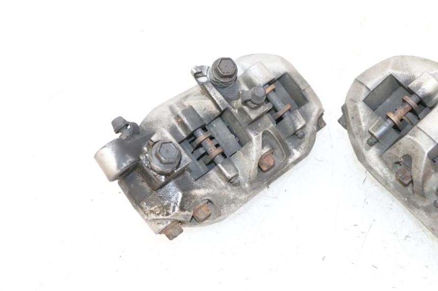 photo de ETRIER FREIN AVANT YAMAHA FJR ABS 1300 (2006 - 2012) - Points de fixation