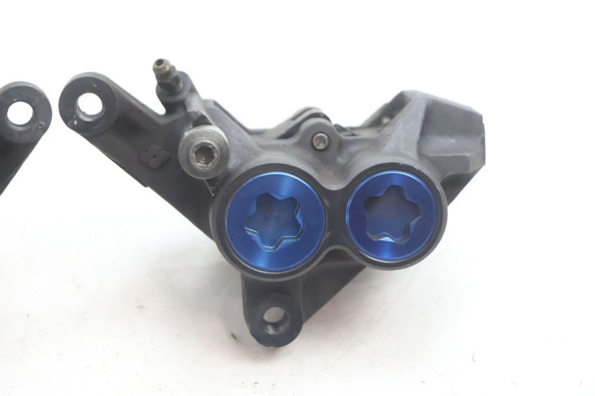photo de ETRIER FREIN AVANT YAMAHA FJR 1300 (2001 - 2005) - Zoom état d’usage