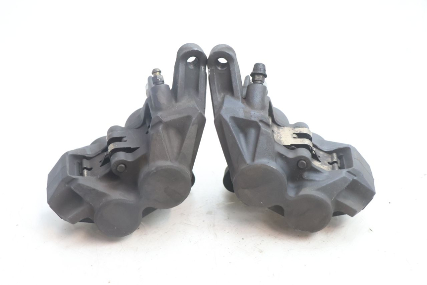 photo de ETRIER FREIN AVANT YAMAHA FJR 1300 (2001 - 2005) - Vue d’ensemble