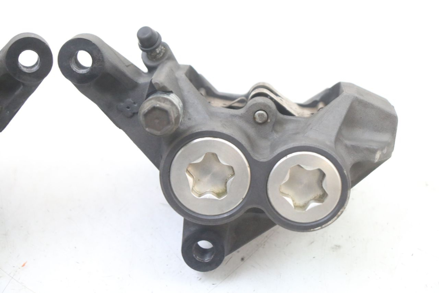 photo de ETRIER FREIN AVANT YAMAHA FZ6 FAZER S2 600 (2007 - 2011)