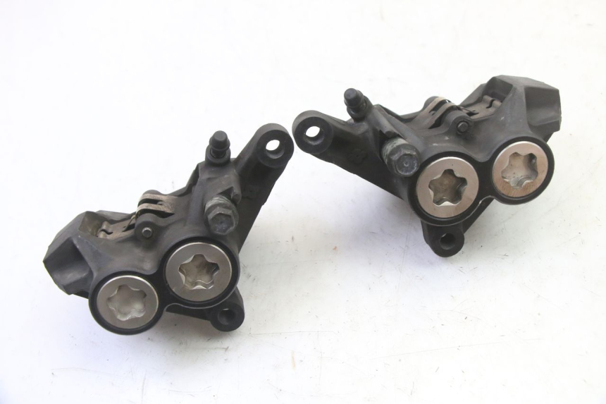 photo de ETRIER FREIN AVANT YAMAHA FZ6 FAZER S2 600 (2007 - 2011)
