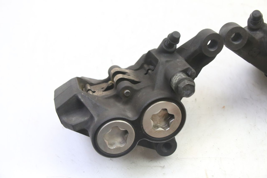 photo de ETRIER FREIN AVANT YAMAHA FZ6 FAZER S2 600 (2007 - 2011)