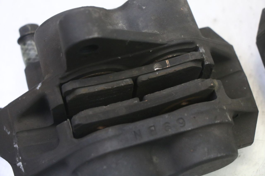 photo de ETRIER FREIN AVANT YAMAHA FZ6 FAZER S2 600 (2007 - 2011)