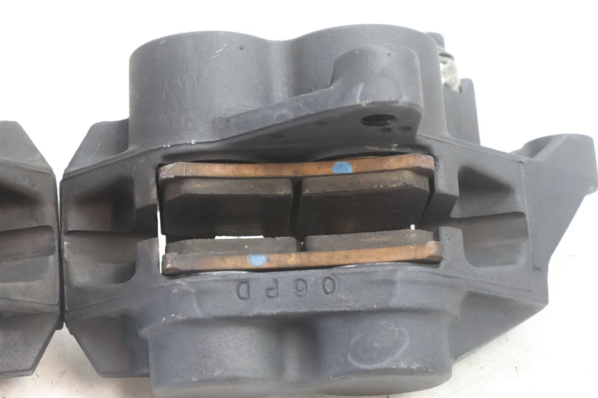 photo de ETRIER FREIN AVANT YAMAHA FZ8 800 (2010 - 2016) - Détails caractéristiques