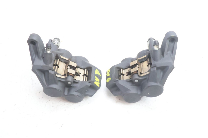 photo de ETRIER FREIN AVANT YAMAHA FZ8 800 (2010 - 2016) - Points de fixation