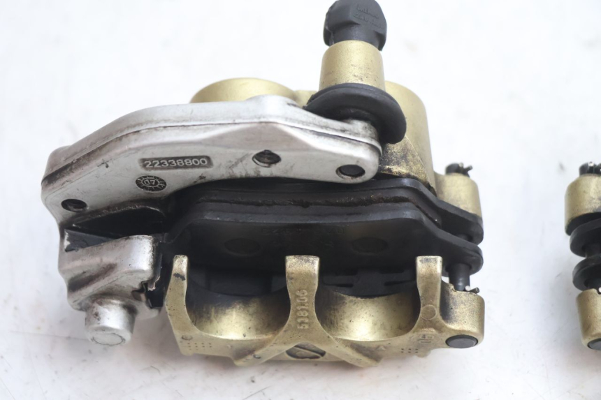 photo de ÉTRIER DE FREIN AVANT GILERA GP 800 (2007 - 2013) - Marquages et références