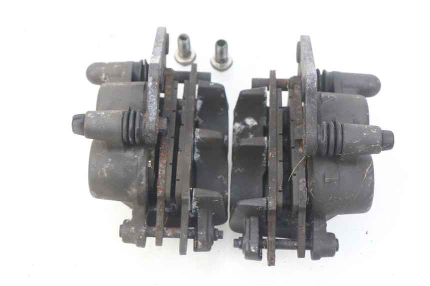 photo de ETRIER FREIN AVANT SUZUKI GSF N BANDIT 600 (2000 - 2004) - Points de fixation