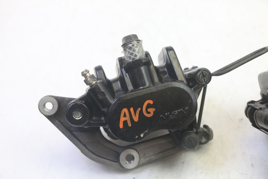 photo de ETRIER FREIN AVANT SUZUKI GSF N BANDIT 600 (1996 - 1999) - Détail de la pièce