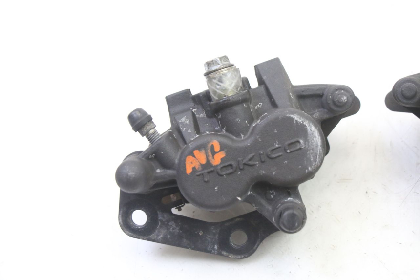 photo de ETRIER FREIN AVANT SUZUKI GSR 750 (2011 - 2017)