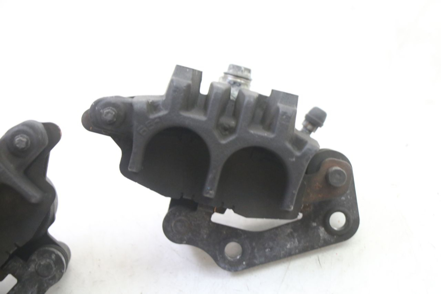 photo de ETRIER FREIN AVANT SUZUKI GSR 750 (2011 - 2017)