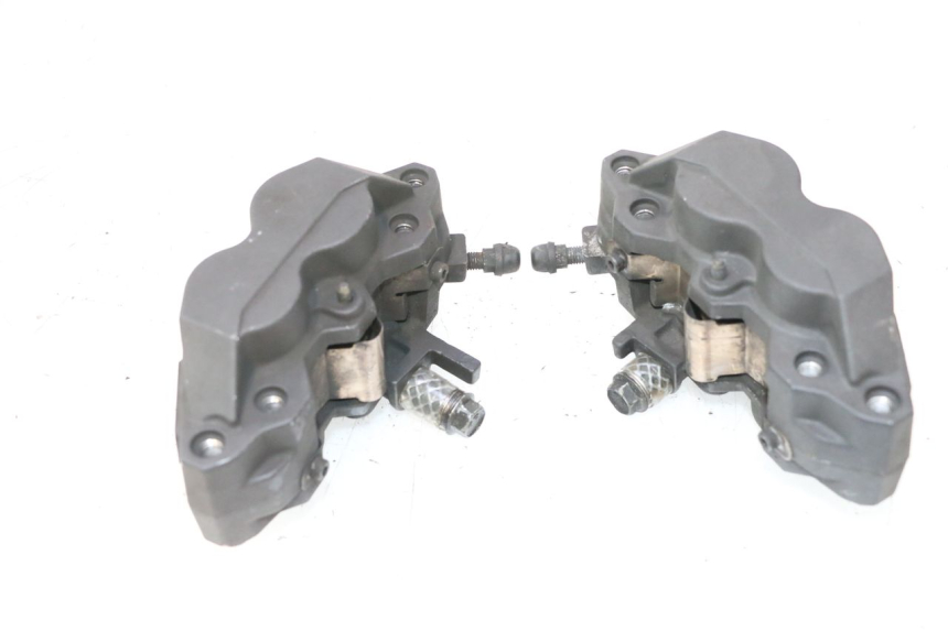 photo de ETRIER FREIN AVANT SUZUKI GSR 600 (2005 - 2012) - Détail de la pièce
