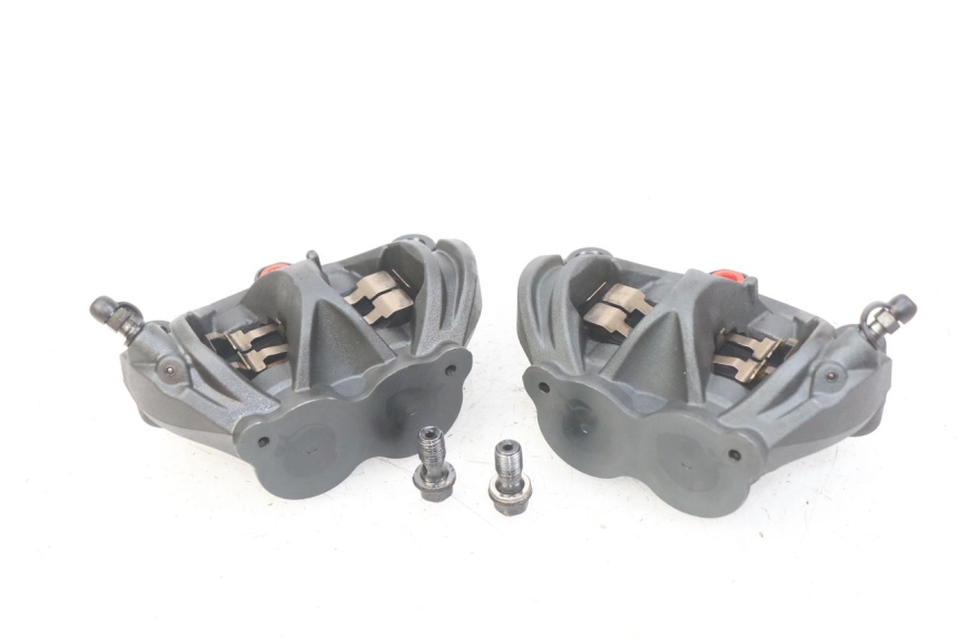 photo de ÉTRIER DE FREIN AVANT HONDA CB R 1000 (2018 - 2023)