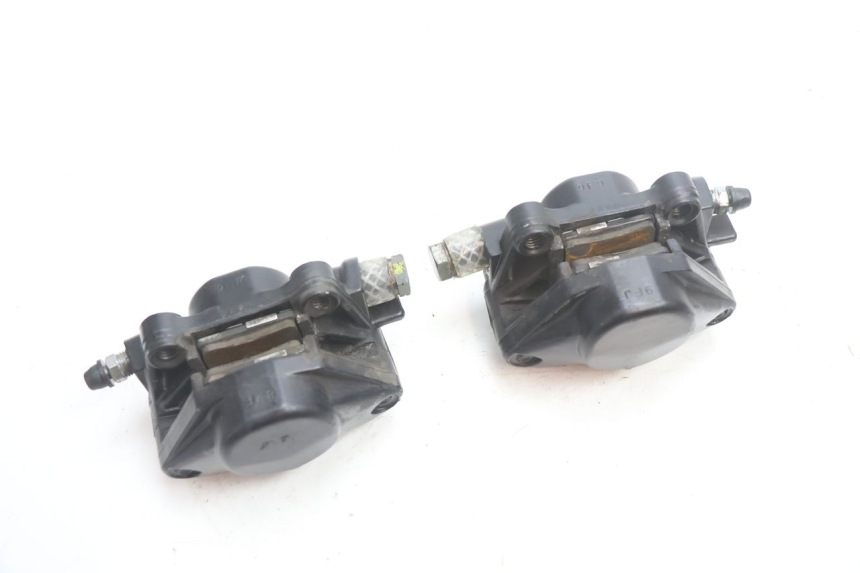photo de ÉTRIER DE FREIN AVANT PIAGGIO MP3 LT 400 (2007 - 2012) - Points de fixation