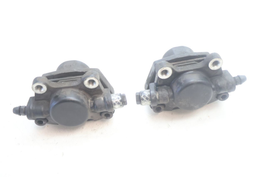 photo de ETRIER FREIN AVANT PIAGGIO MP3 500 (2016 - 2018) - Points de fixation
