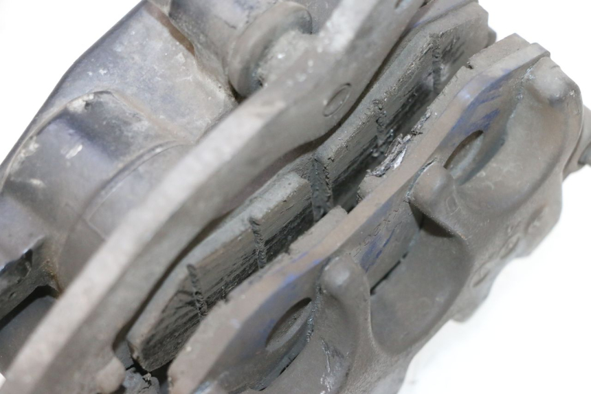 photo de ETRIER FREIN AVANT HONDA PCX (JF57/JF64) 125 (2014 - 2018) - Zoom état d’usage
