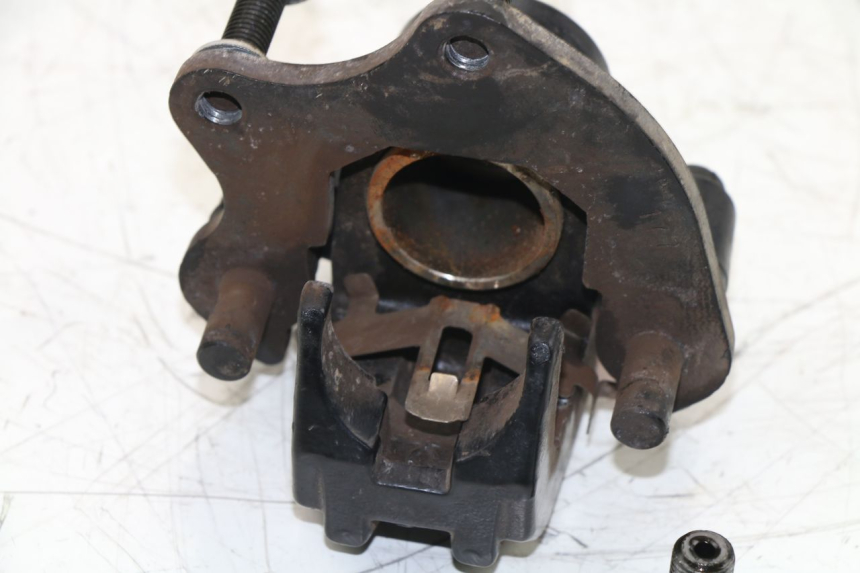 photo de ÉTRIER DE FREIN AVANT PEUGEOT KISBEE 2T 50 (2010 - 2017)