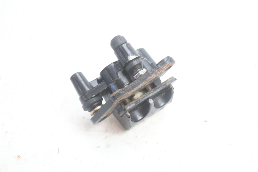 photo de ETRIER FREIN AVANT APOLLO RFZ 125 - Points de fixation