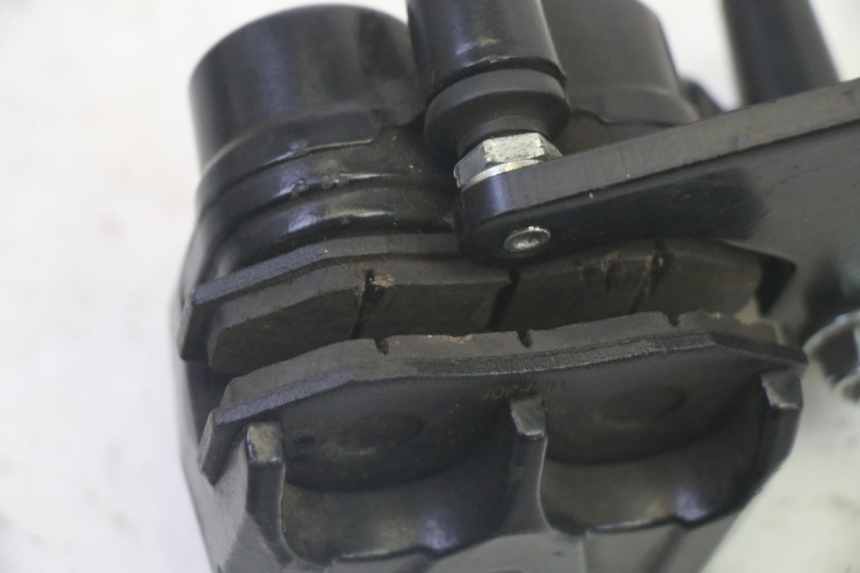 photo de ETRIER FREIN AVANT JM MOTORS SANTANA EVO 50 (2024 - 2026) - Points de fixation