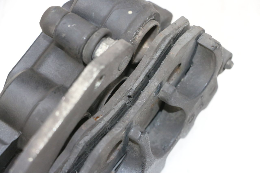 photo de ETRIER FREIN AVANT PEUGEOT SATELIS 125 (2013 - 2018) - Autre angle de vue