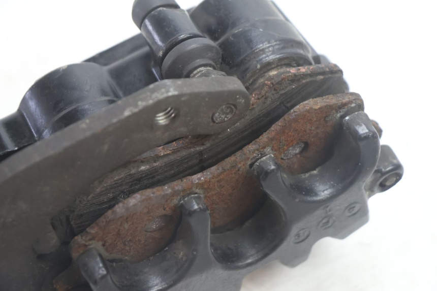 photo de ETRIER FREIN AVANT PEUGEOT SATELIS 125 (2013 - 2018) - Points de fixation