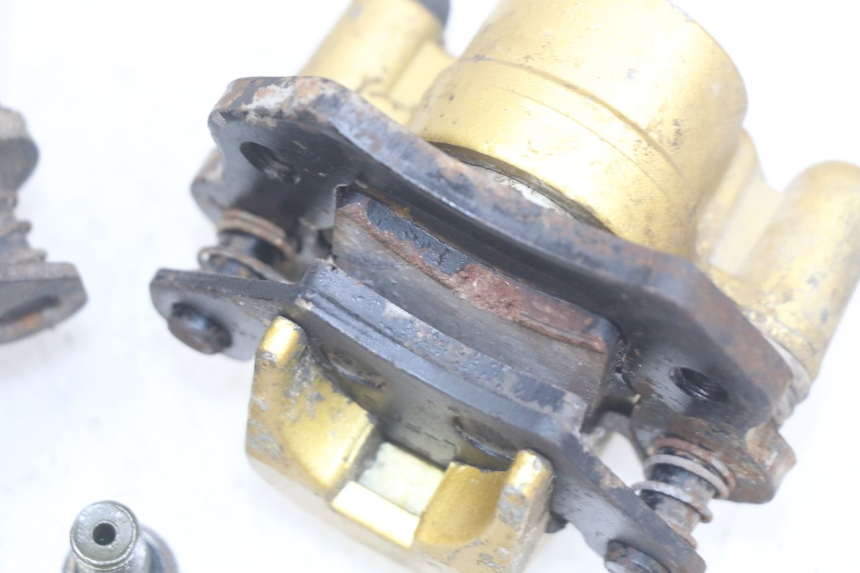 photo de ÉTRIER DE FREIN AVANT SHINERAY XY250 STXE 250 (2006 - 2012)
