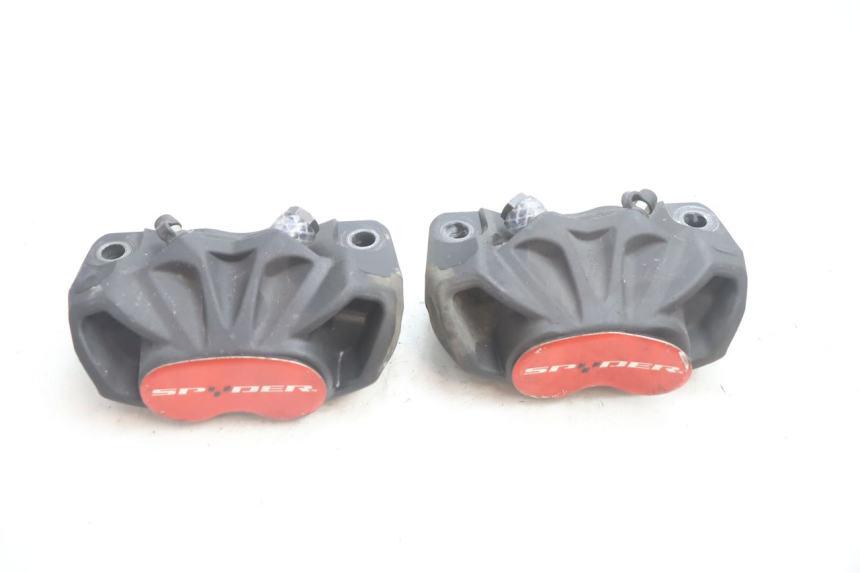 photo de ETRIER FREIN AVANT CAN-AM SPYDER RS 1000 (2008 - 2012) - Autre angle de vue