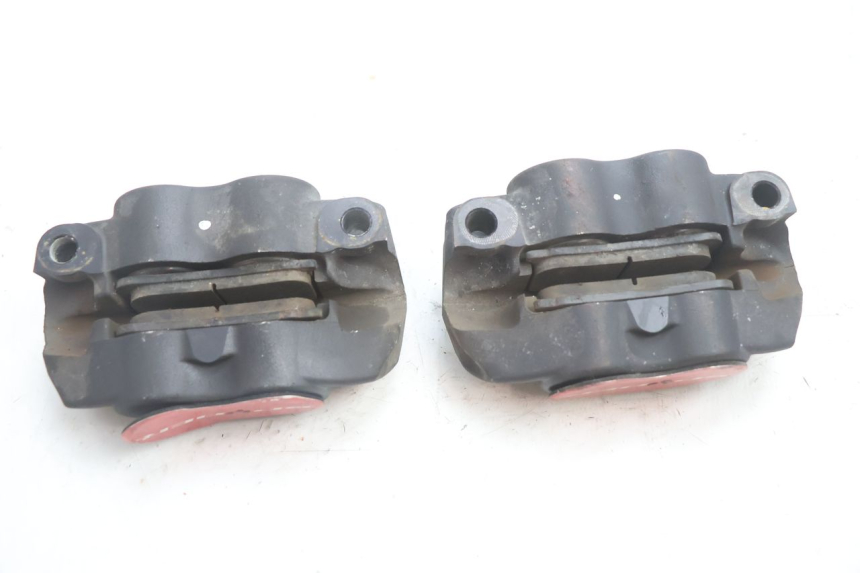 photo de ETRIER FREIN AVANT CAN-AM SPYDER RS 1000 (2008 - 2012) - Points de fixation