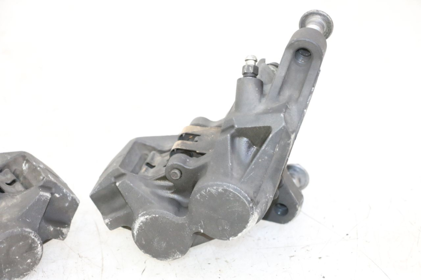 photo de ÉTRIER DE FREIN AVANT YAMAHA TDM ABS 900 (2002 - 2014)