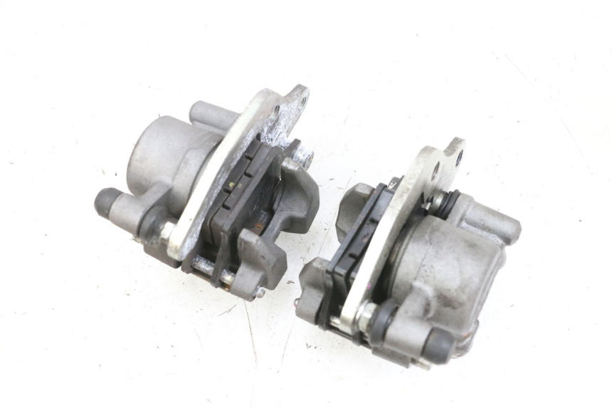 photo de ETRIER FREIN AVANT YAMAHA TRICITY 300 (2020 - 2024) - Détail de la pièce