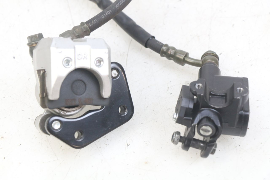 photo de ÉTRIER DE FREIN AVANT UNIVERSAL BIKE ZN50QT-11B 50 (2018 - 2021)