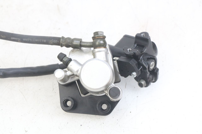 photo de ÉTRIER DE FREIN AVANT UNIVERSAL BIKE ZN50QT-11B 50 (2018 - 2021)