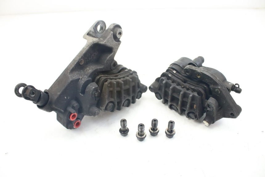 photo de ETRIER FREIN AVANT HONDA VFR FI RC46 800 (1998 - 2001) - Vue d’ensemble