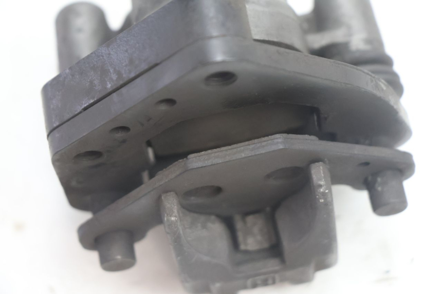 photo de ETRIER FREIN AVANT PEUGEOT VIVACITY 100 (1999 - 2008) - Points de fixation