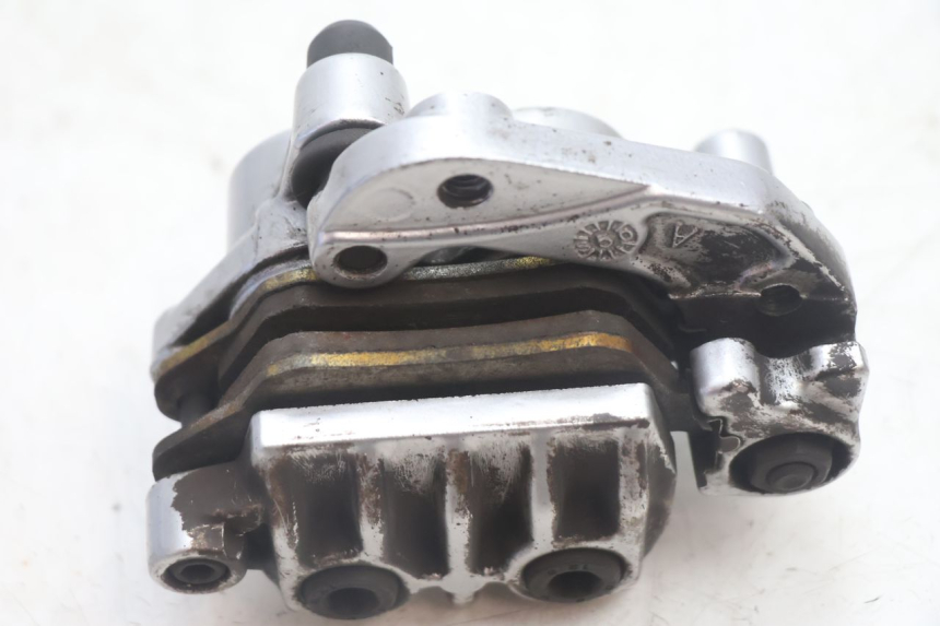 photo de ÉTRIER DE FREIN AVANT YAMAHA XMAX X-MAX 125 (2006 - 2009) - Points de fixation