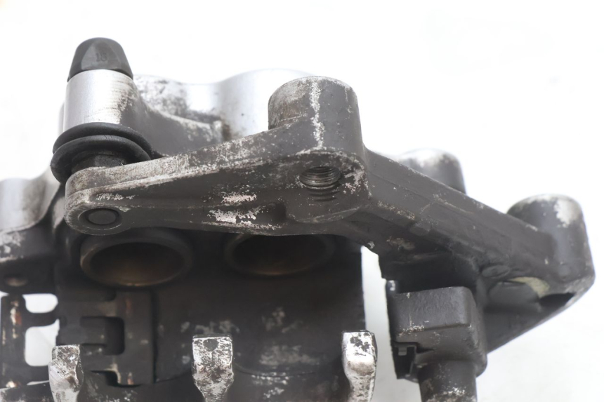 photo de ÉTRIER DE FREIN AVANT YAMAHA X-MAX XMAX 125 (2010 - 2013) - Points de fixation