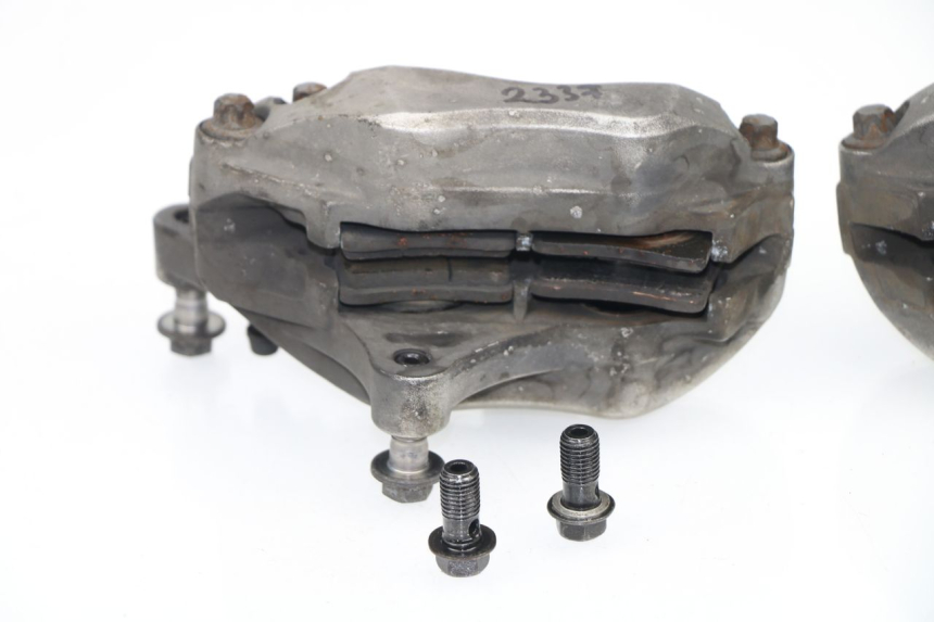 photo de ETRIER FREIN AVANT YAMAHA FJR ABS 1300 (2006 - 2012)