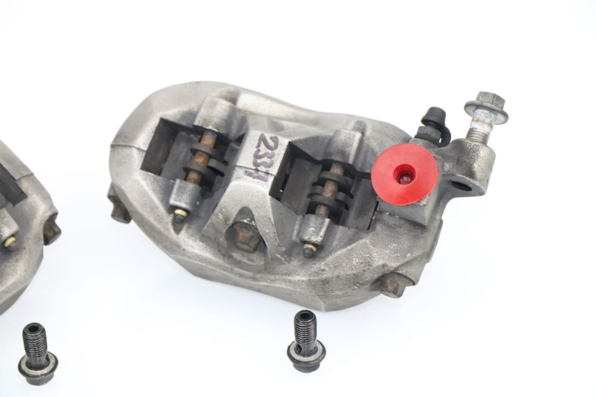 photo de ETRIER FREIN AVANT YAMAHA FJR ABS 1300 (2006 - 2012)