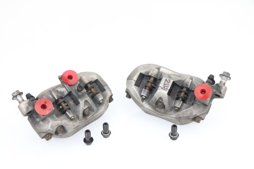 photo de ETRIER FREIN AVANT YAMAHA FJR ABS 1300 (2006 - 2012)